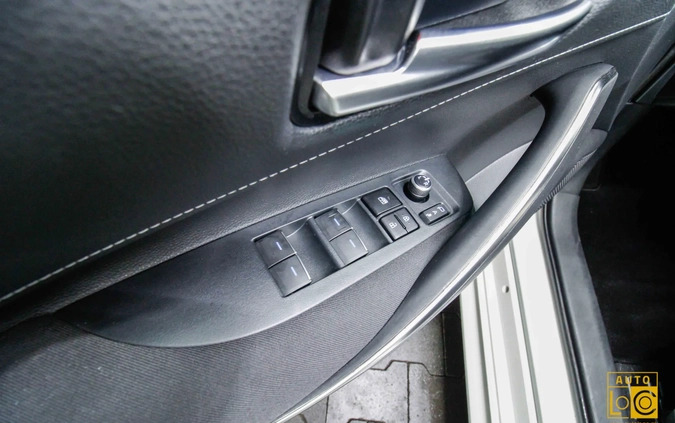 Suzuki Swace cena 93888 przebieg: 57000, rok produkcji 2020 z Ruda Śląska małe 562